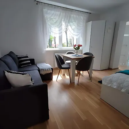 Privatunterkunft Kasia & *
